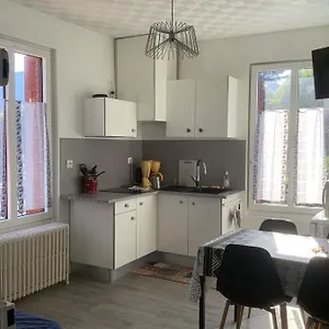 t2-200m-du-lac.hotels-rhonealpes.com/